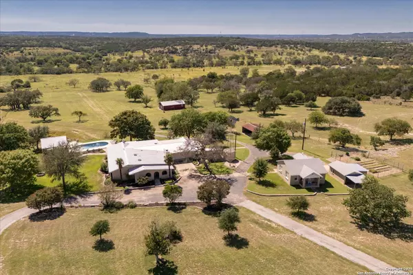 461 Center Point Dr, Center Point, TX 78010