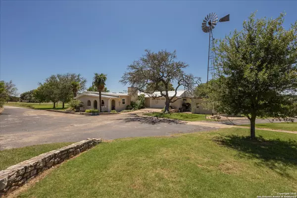 Center Point, TX 78010,461 Center Point Dr