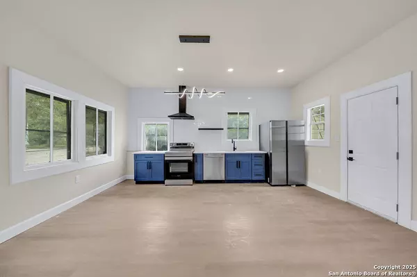 San Antonio, TX 78208,530 Carson