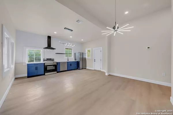 San Antonio, TX 78208,530 Carson