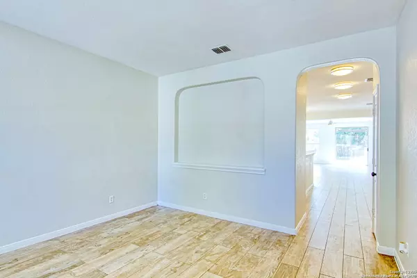 Boerne, TX 78006,317 sandy shl