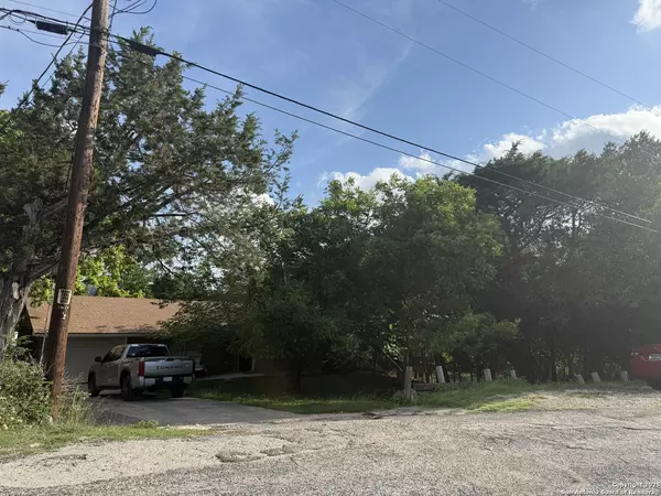110 7th, Ingram, TX 78025