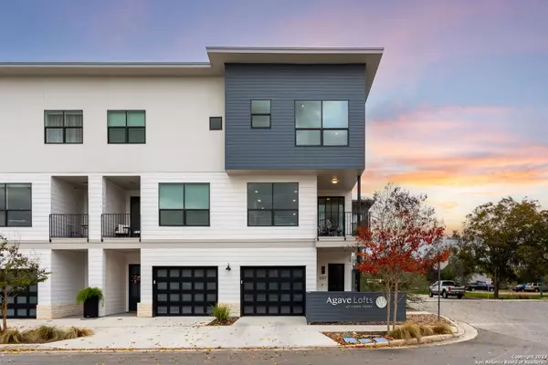 New Braunfels, TX 78130,657 stadtbach UNIT 8