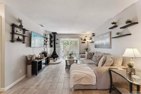 923 Vance Jackson UNIT 1104, San Antonio, TX 78201