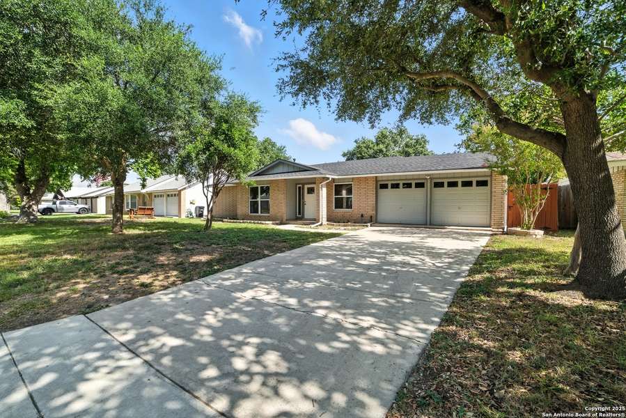 4142 Willow Green, San Antonio, TX 78217