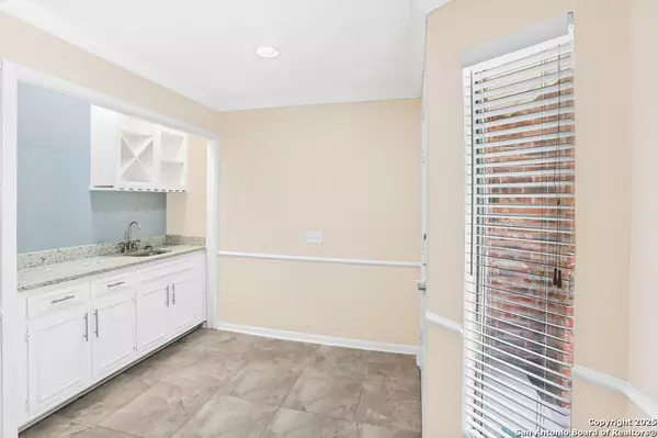 San Antonio, TX 78229,5359 Fredericksburg UNIT B209