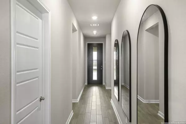 Schertz, TX 78154,12730 Horizon Crest