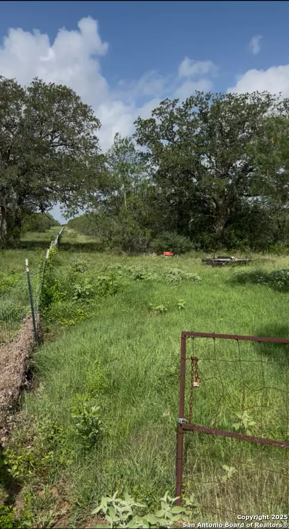 Seguin, TX 78155,0000 Fox Trotter Rd