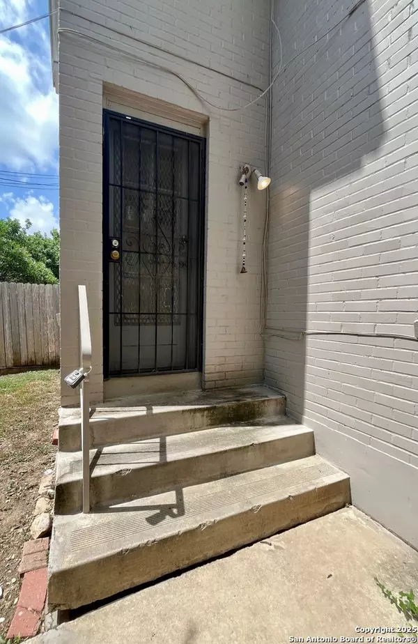San Antonio, TX 78212,424 Ashby Pl UNIT 4