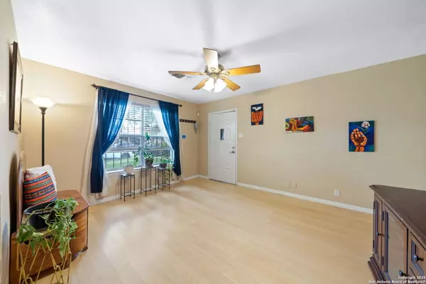 San Antonio, TX 78228,5622 Rushhill St