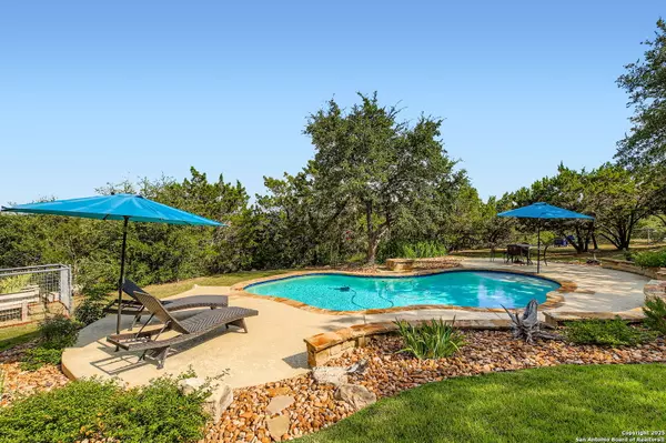 393 Upland Ct, Canyon Lake, TX 78133