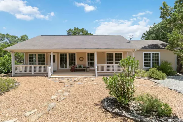 385 Rolling View, Canyon Lake, TX 78133