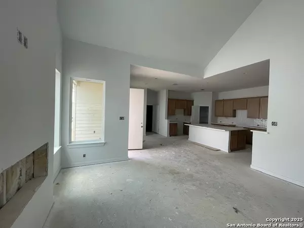 Schertz, TX 78154,9425 Chatside