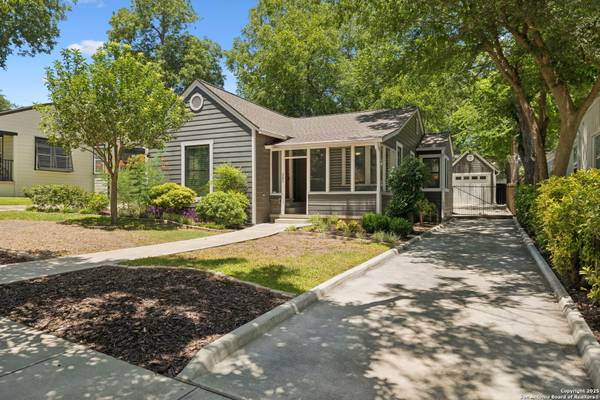 307 Redwood, San Antonio, TX 78209
