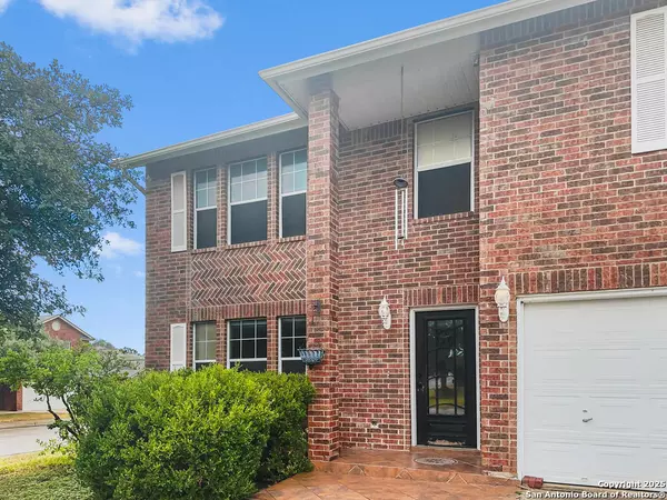 903 Saxonhill, San Antonio, TX 78253-6128
