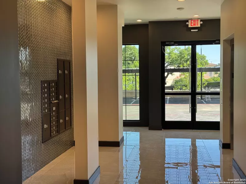 10899 S Hausman Rd UNIT 306, San Antonio, TX 78249