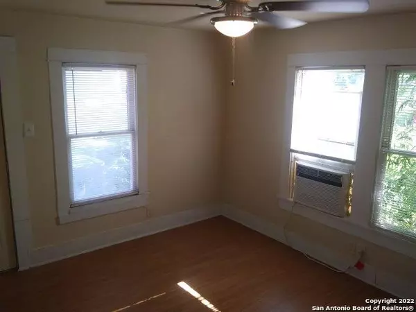 San Antonio, TX 78201,905 Lynwood Ave UNIT 2