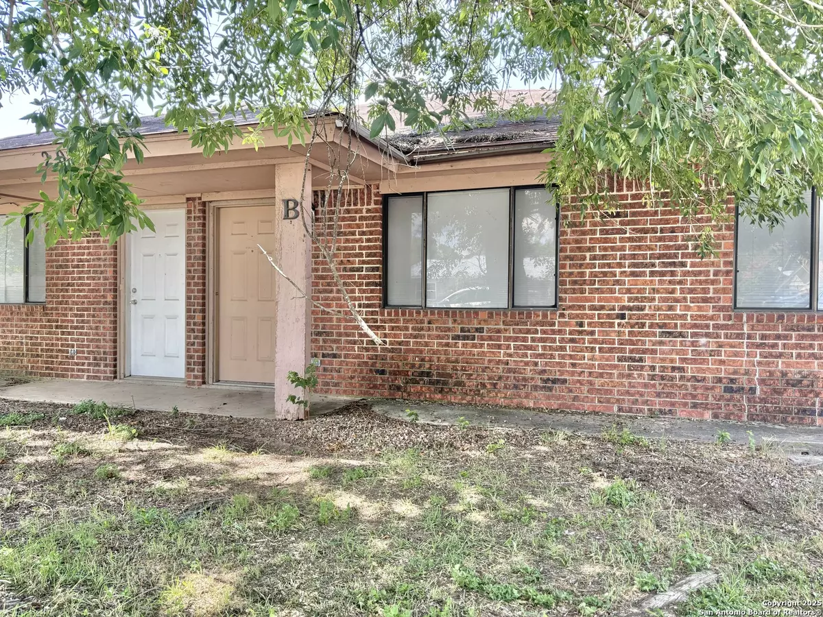 New Braunfels, TX 78130,207 Redbud UNIT B
