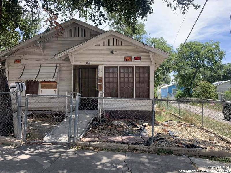 102 Rosillo, San Antonio, TX 78207-3757
