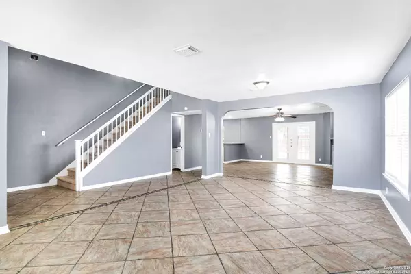 San Antonio, TX 78249,13211 Lost Lake Dr