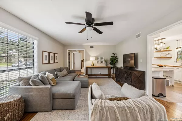 San Antonio, TX 78254,9322 Fallworth