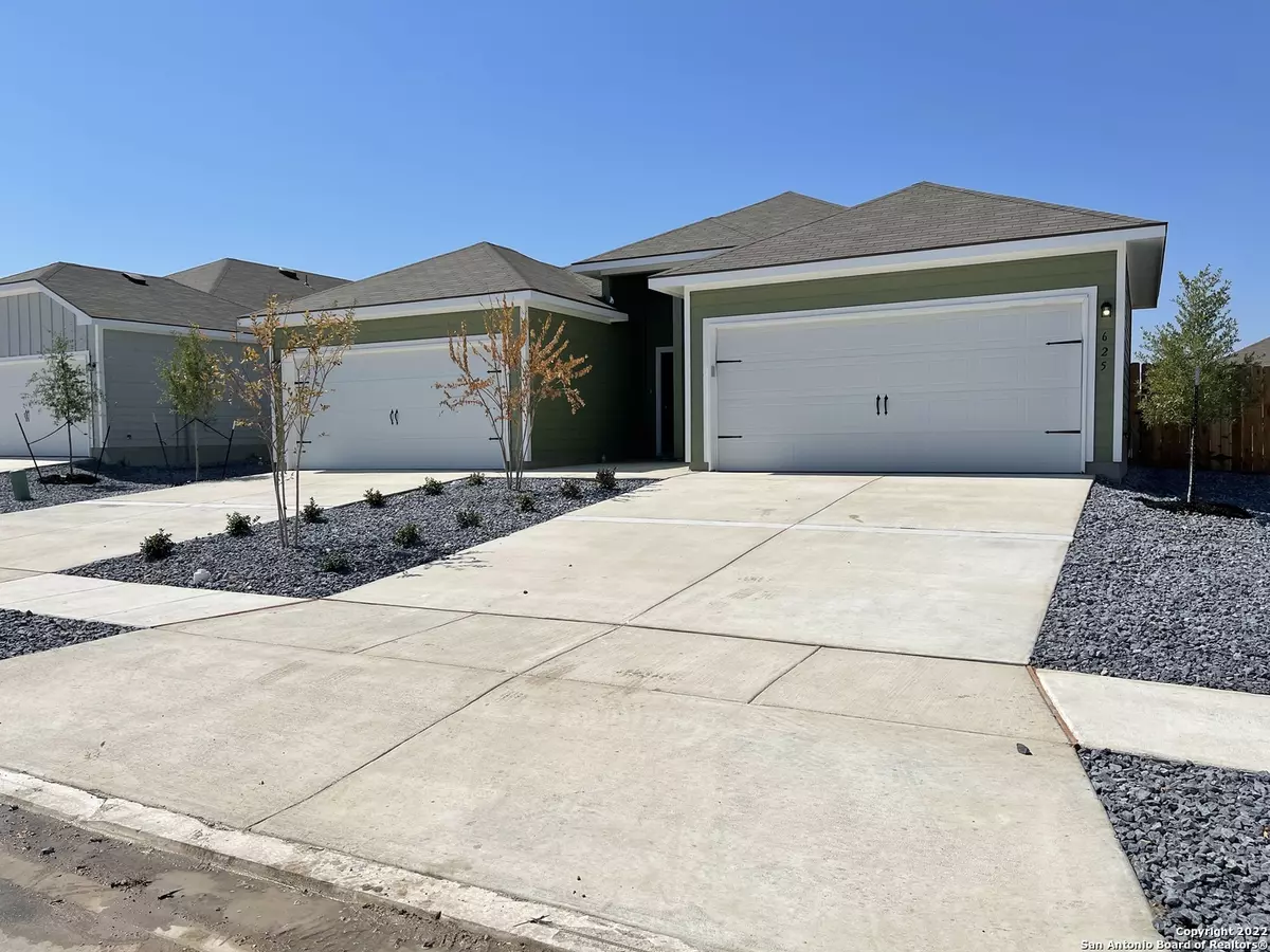 Seguin, TX 78155,627 Heathers Way