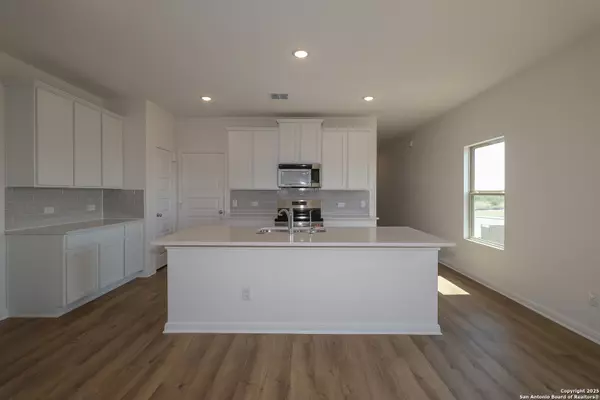 Converse, TX 78109,3011 Loftus Road