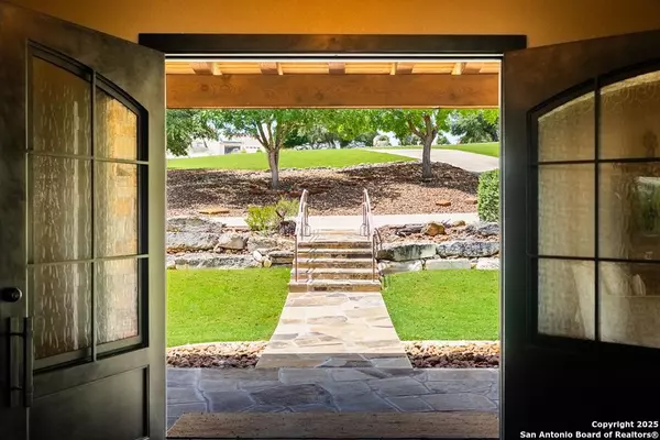 Ingram, TX 78025-4411,112 JUNIPER PT