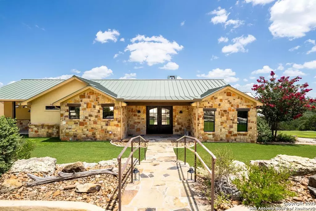 Ingram, TX 78025-4411,112 JUNIPER PT
