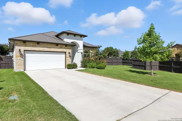 New Braunfels, TX 78132,873 lorikeet