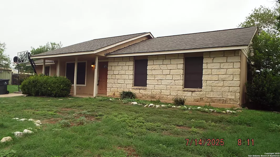 126 hillcrest, La Vernia, TX 78121