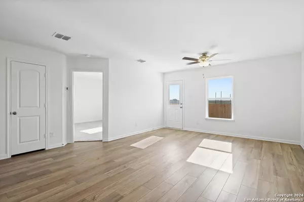 San Antonio, TX 78109,10930 Lafayette Loop