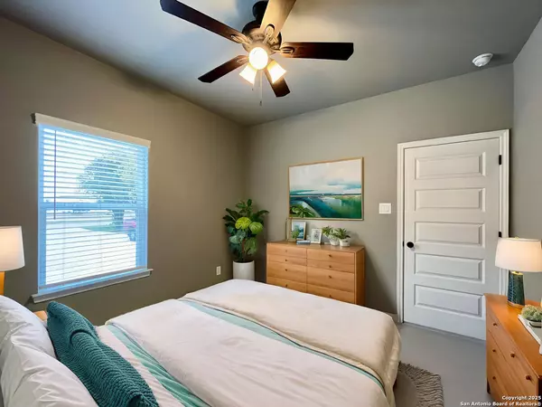 Seguin, TX 78155,913 Seideman St