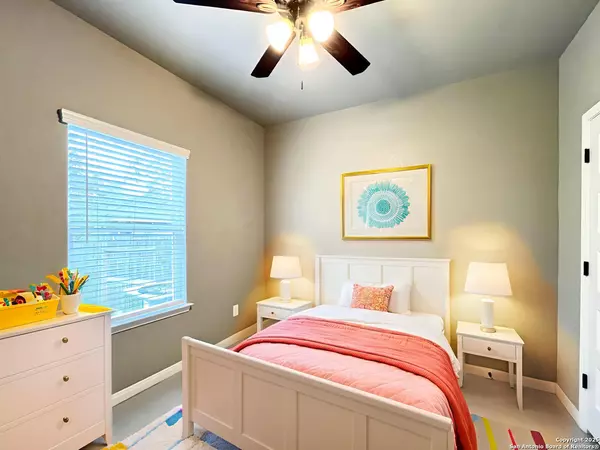 Seguin, TX 78155,913 Seideman St