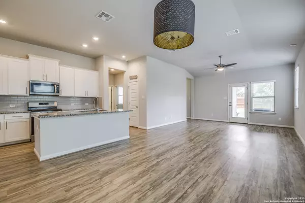 San Antonio, TX 78254,12939 Staubach Way