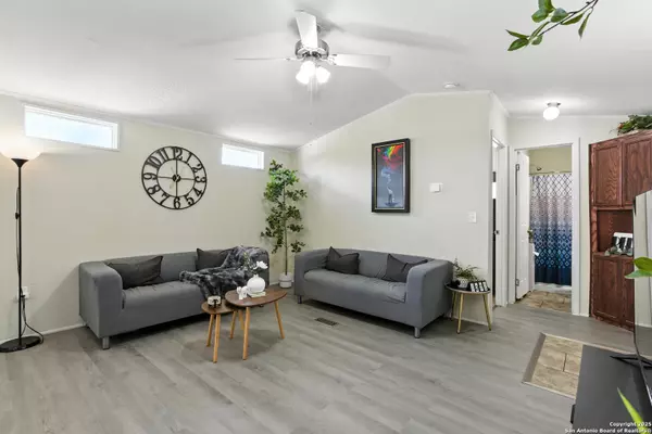 Pleasanton, TX 78064,124 Viridian View