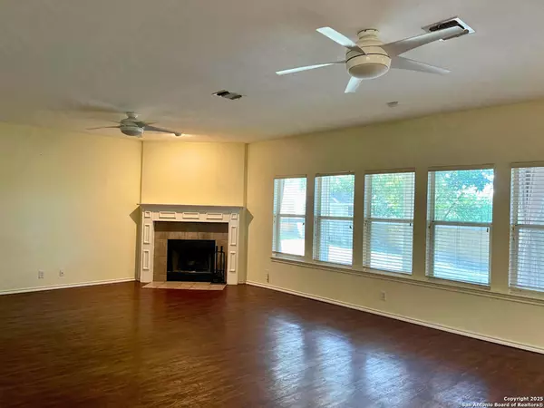 San Antonio, TX 78253-6112,1002 MEADOWALK