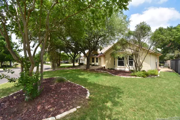 Boerne, TX 78015-4929,29714 FAIRWAY VISTA DR