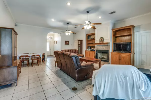Seguin, TX 78155,119 Guadalupe River dr