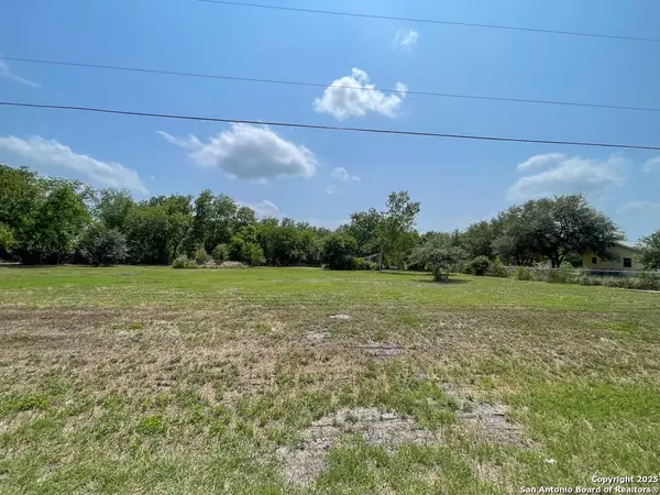 Beeville, TX 78102,311 Garfield