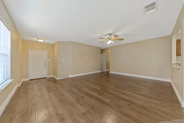 Universal City, TX 78148-2700,8407 TIGUEX