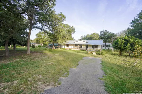 La Vernia, TX 78121,241 Lost Trail