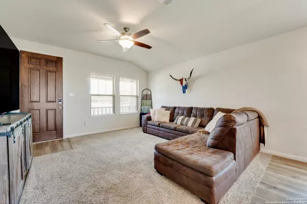 New Braunfels, TX 78130,732 Clara Park