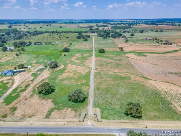 Poteet, TX 78065-4112,1635 COBLE RD