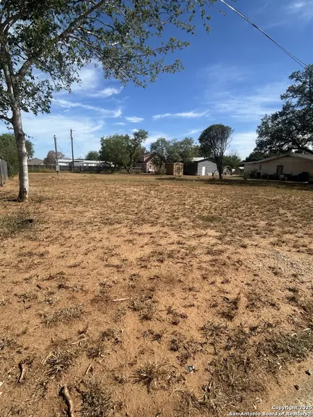 1208 Plum, Jourdanton, TX 78026