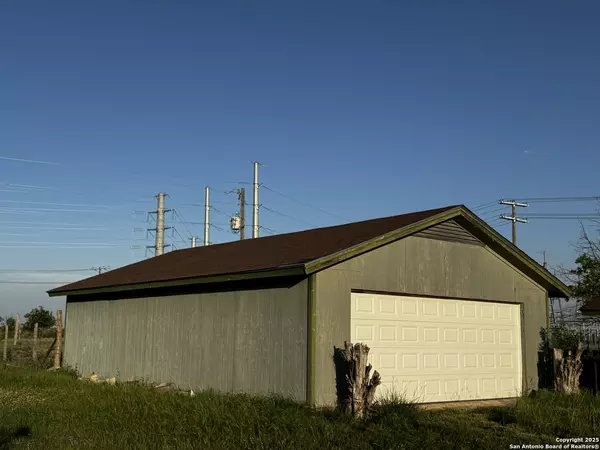 Harper, TX 78631,22428 FM 2093