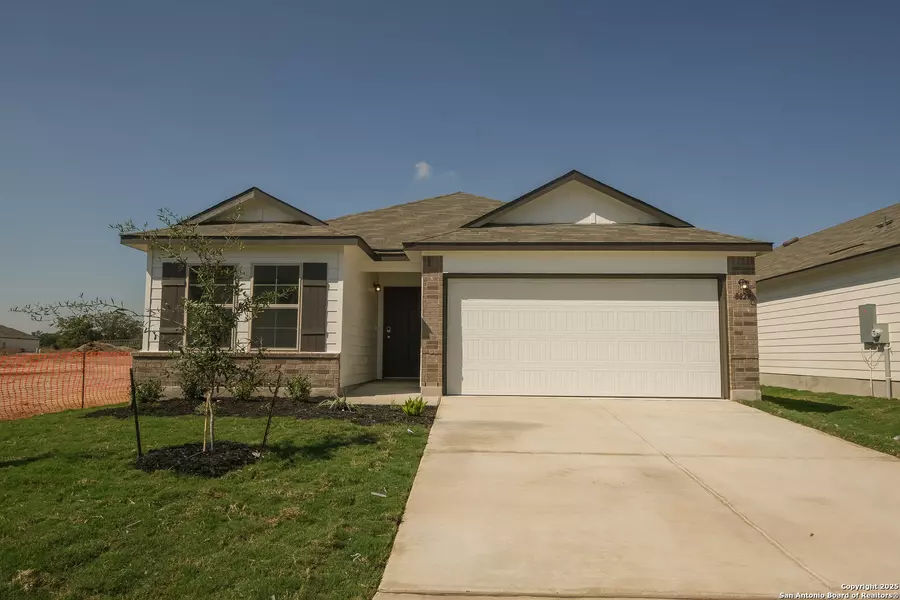 8829 Campacuas Trail, San Antonio, TX 78252