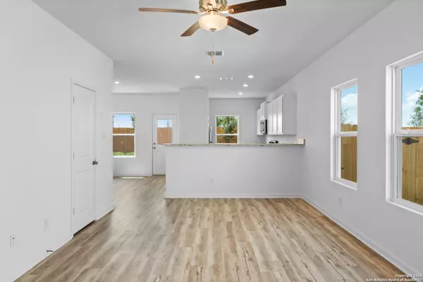 San Antonio, TX 78223,4507 Caracara Court
