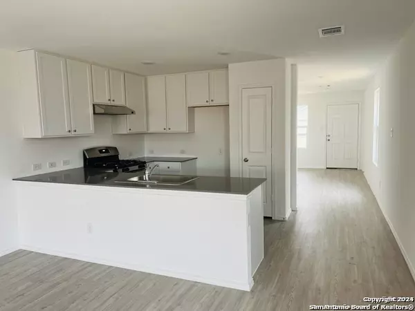 New Braunfels, TX 78130,2404 Hunter Peak