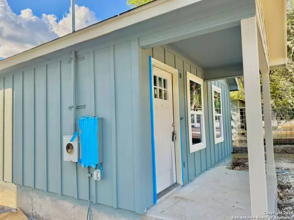 Canyon Lake, TX 78133,709 Burr Oak